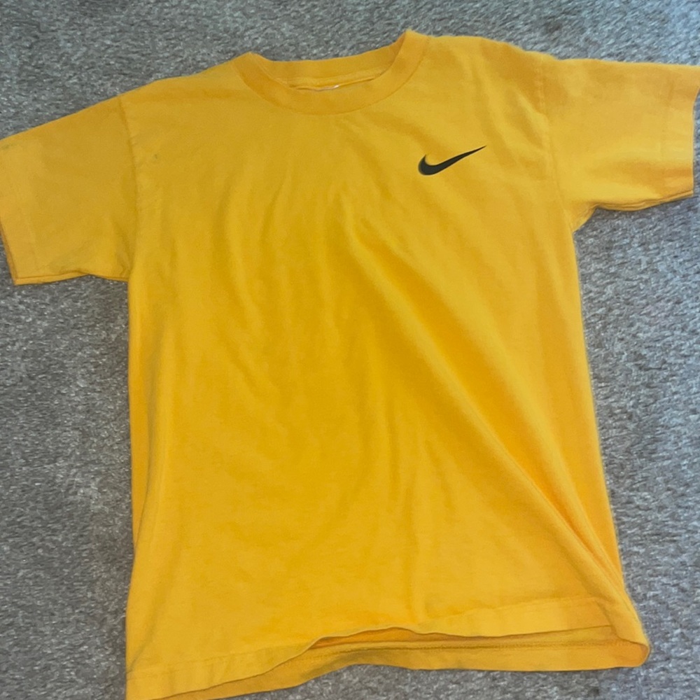Yellow Nike short sleeve tee